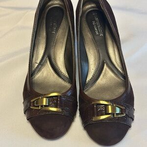 Chocolate Brown Suede & leather trim Naturalizers Comfort No5 size 10, 2in heel.